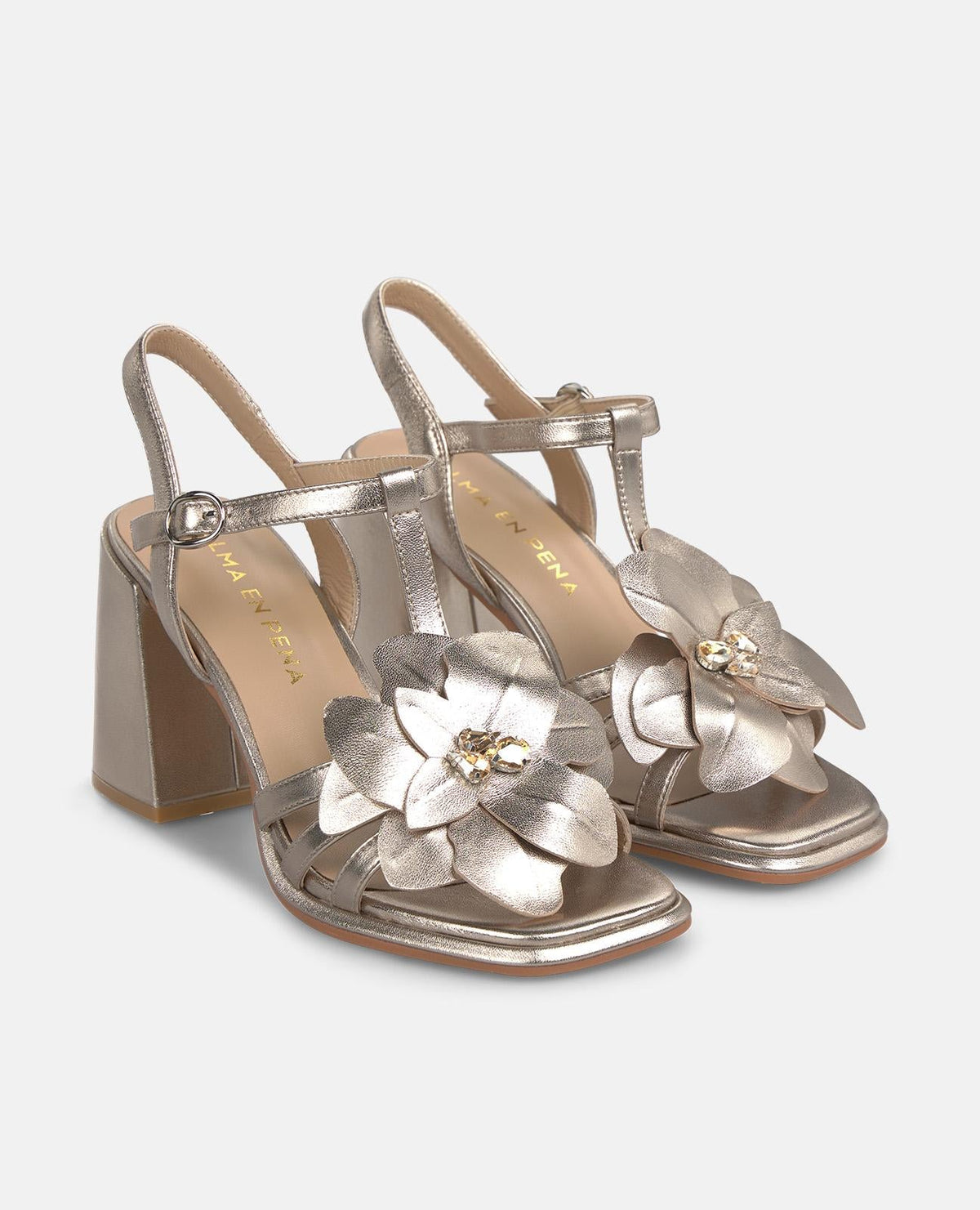 SANDALIA METALIZADA DETALLE FLOR