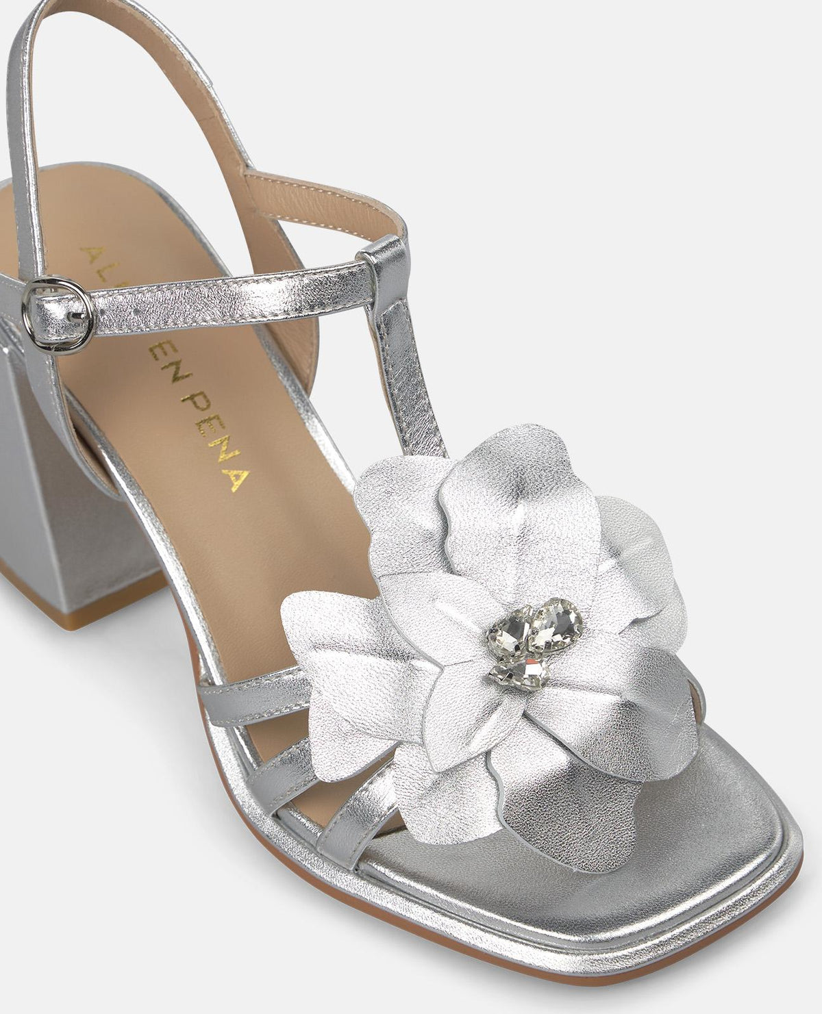 SANDALIA METALIZADA DETALLE FLOR