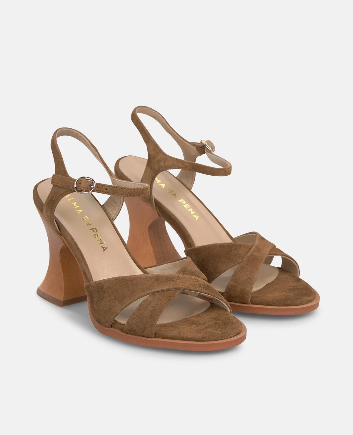 SANDALIA CON TACON DE MADERA